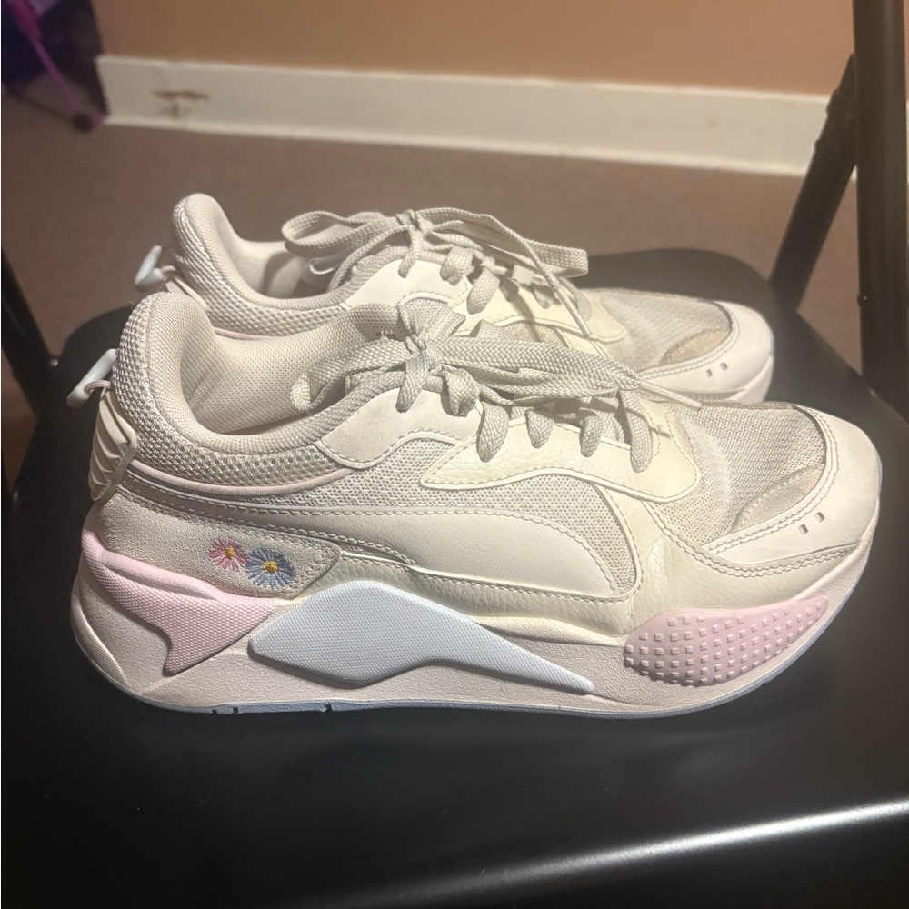Puma Cream and Light Pink Sneakers